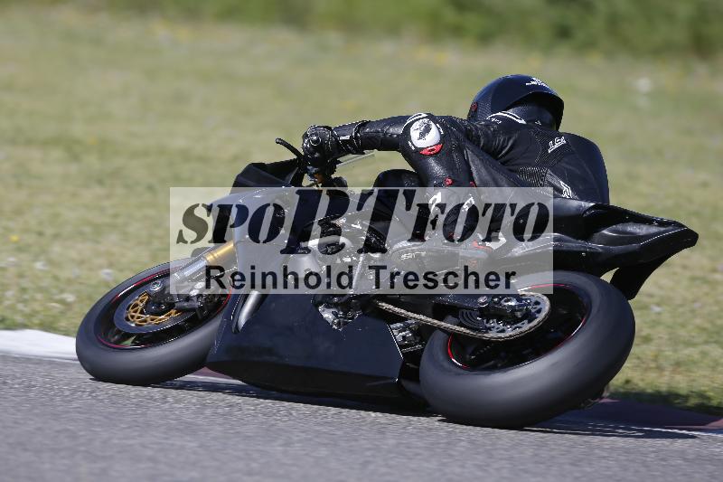 /10 20.04.2026  Pluess Moto Sport ADR/Freies Fahren/85